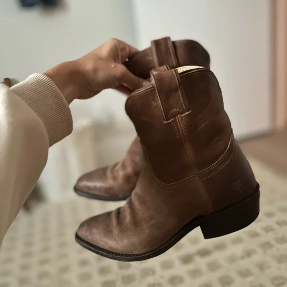 Frye Billy Short Boots - Picture 2 of 7